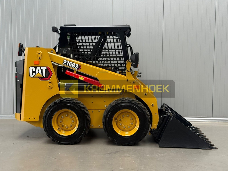 Caterpillar 216 B3 - Mini utovarivač: slika 5 Caterpillar 216 B3 - Mini utovarivač: slika 5