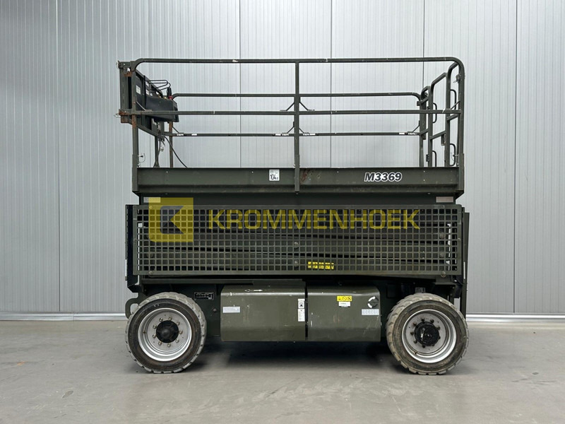 JLG M 3369 - Lift u obliku makaza: slika 1 JLG M 3369 - Lift u obliku makaza: slika 1