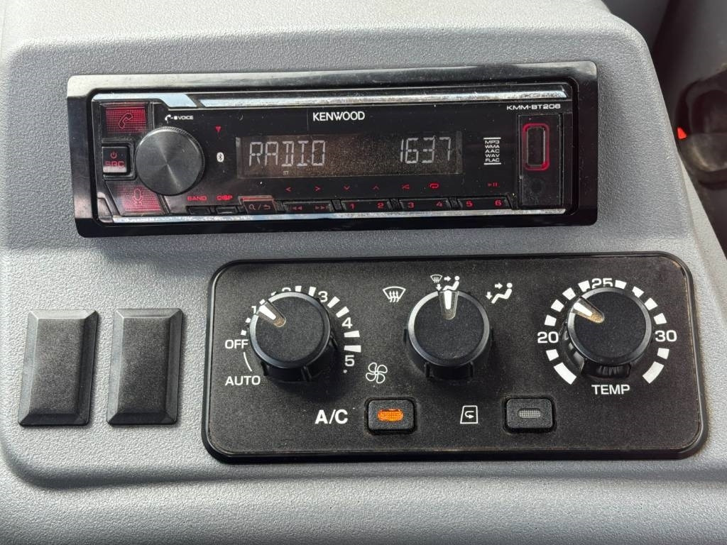 Traktor Kubota M7173 P-KVT, GPS RTK, frontlinkage + PTO, 2021!!: slika 29 Traktor Kubota M7173 P-KVT, GPS RTK, frontlinkage + PTO, 2021!!: slika 29