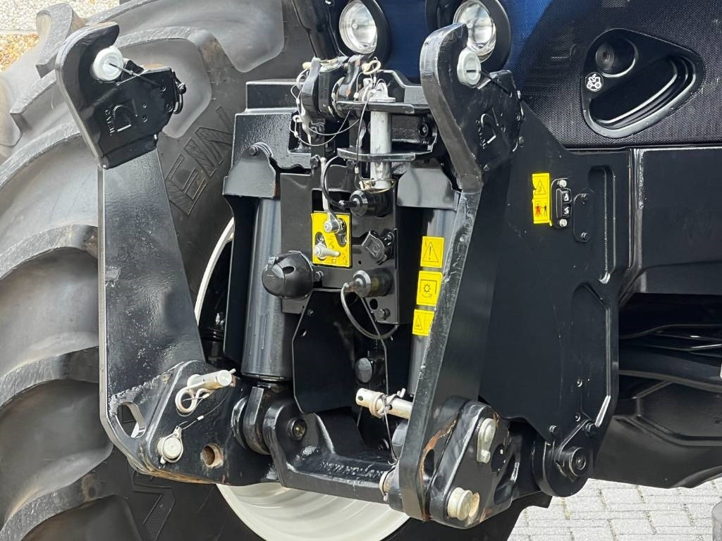 New Holland T7.270 Auto Command, GPS-RTK, frontlinkage + PTO, - Traktor: slika 4 New Holland T7.270 Auto Command, GPS-RTK, frontlinkage + PTO, - Traktor: slika 4