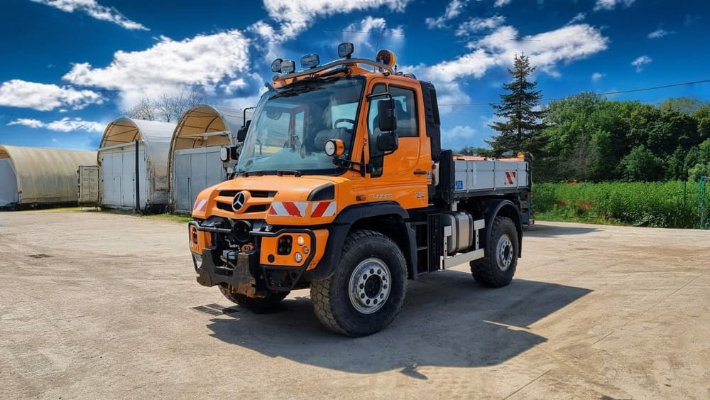 Korisno/ Posebno vozilo Mercedes-Benz Unimog U527: slika 7