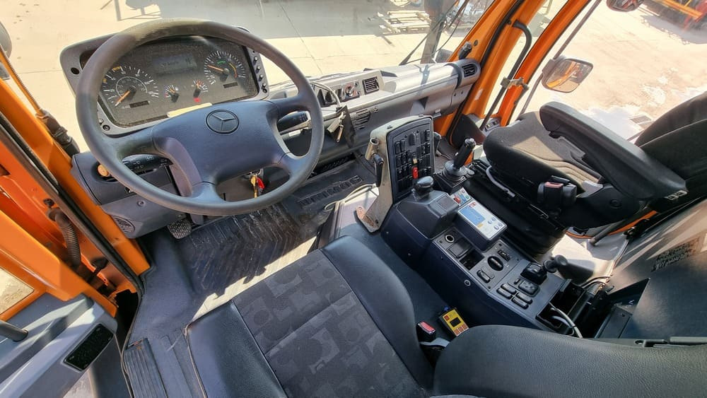 MERCEDES-BENZ Unimog U400 - Komunalni traktor: slika 5 MERCEDES-BENZ Unimog U400 - Komunalni traktor: slika 5