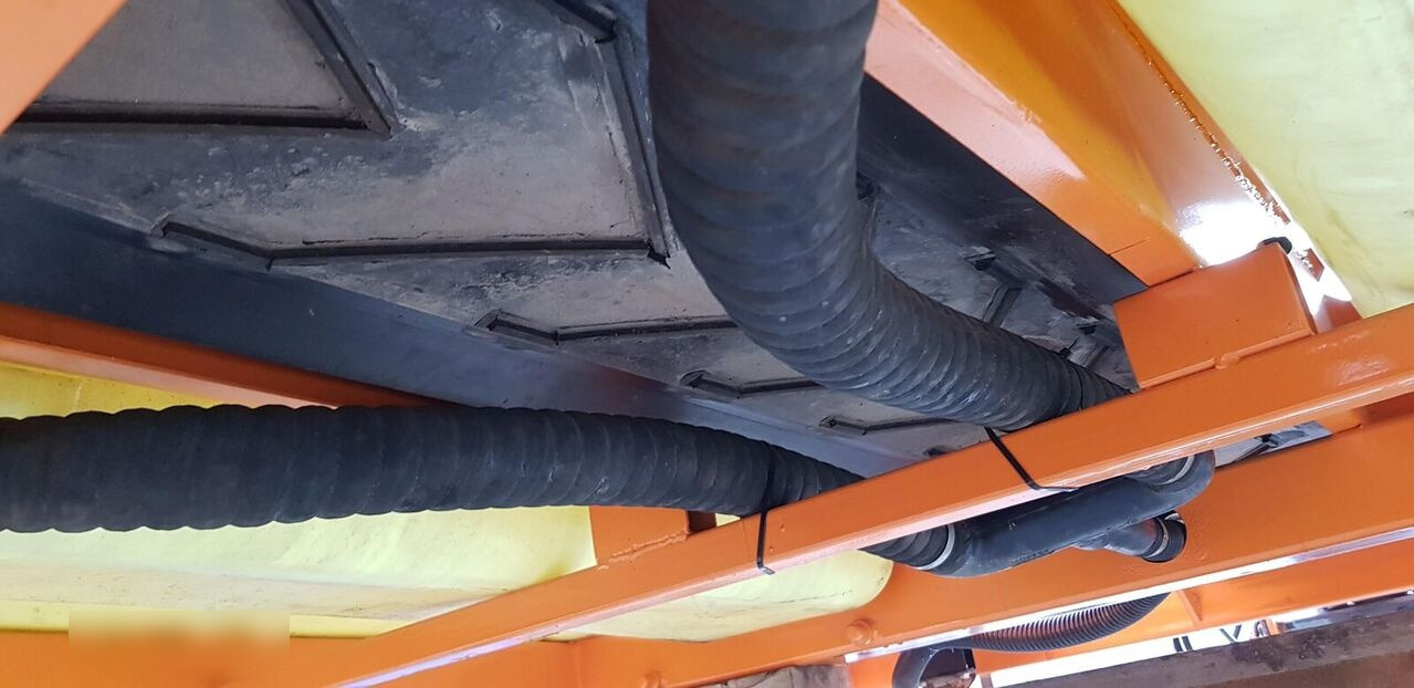 Schmidt KUPPER WEISSER 7m3 - Rasipač peska/ Soli za Korisno/ Posebno vozilo: slika 2 Schmidt KUPPER WEISSER 7m3 - Rasipač peska/ Soli za Korisno/ Posebno vozilo: slika 2
