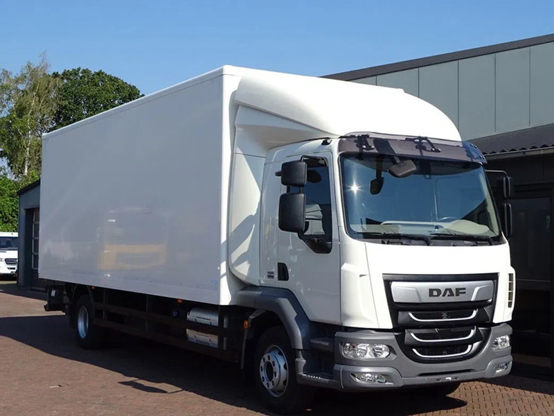 DAF LF 260 16 TON SLEEPER BOX 720X250X244 LBW 1.5 T - Kamion sa zatvorenim sandukom: slika 1 DAF LF 260 16 TON SLEEPER BOX 720X250X244 LBW 1.5 T - Kamion sa zatvorenim sandukom: slika 1