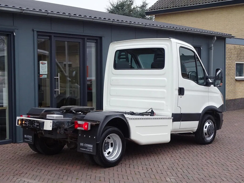 Iveco Daily 35.210 PK BE TREKKER 10.4t AIRCO CC - Tegljač: slika 2 Iveco Daily 35.210 PK BE TREKKER 10.4t AIRCO CC - Tegljač: slika 2