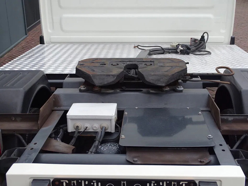 Iveco Daily 35.210 PK Be Trekker 10.4 Ton Airco - Tegljač: slika 3 Iveco Daily 35.210 PK Be Trekker 10.4 Ton Airco - Tegljač: slika 3