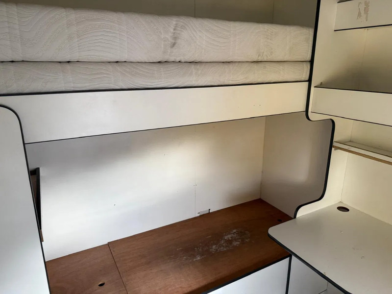 Volvo FL 12.240 STAND Airco 2x bed Douche Heater - Kamion sa zatvorenim sandukom: slika 5 Volvo FL 12.240 STAND Airco 2x bed Douche Heater - Kamion sa zatvorenim sandukom: slika 5