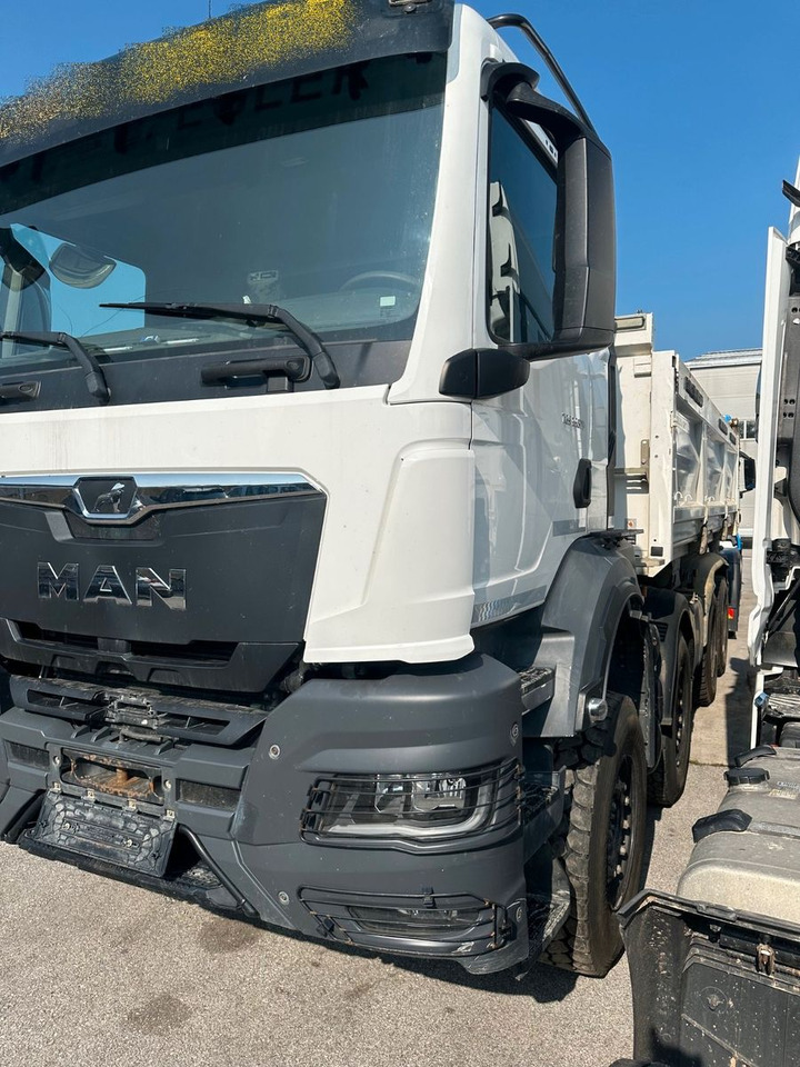 MAN TGS 35.510 8X4 Motorschaden - Istovarivač: slika 2 MAN TGS 35.510 8X4 Motorschaden - Istovarivač: slika 2