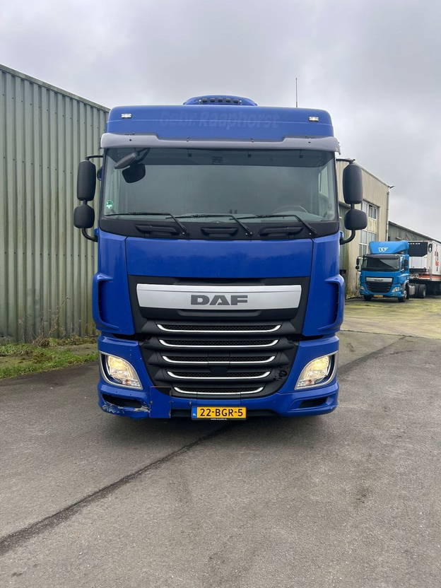 DAF XF 440 XF440 Space Cab ADR Compressor - Tegljač: slika 2 DAF XF 440 XF440 Space Cab ADR Compressor - Tegljač: slika 2