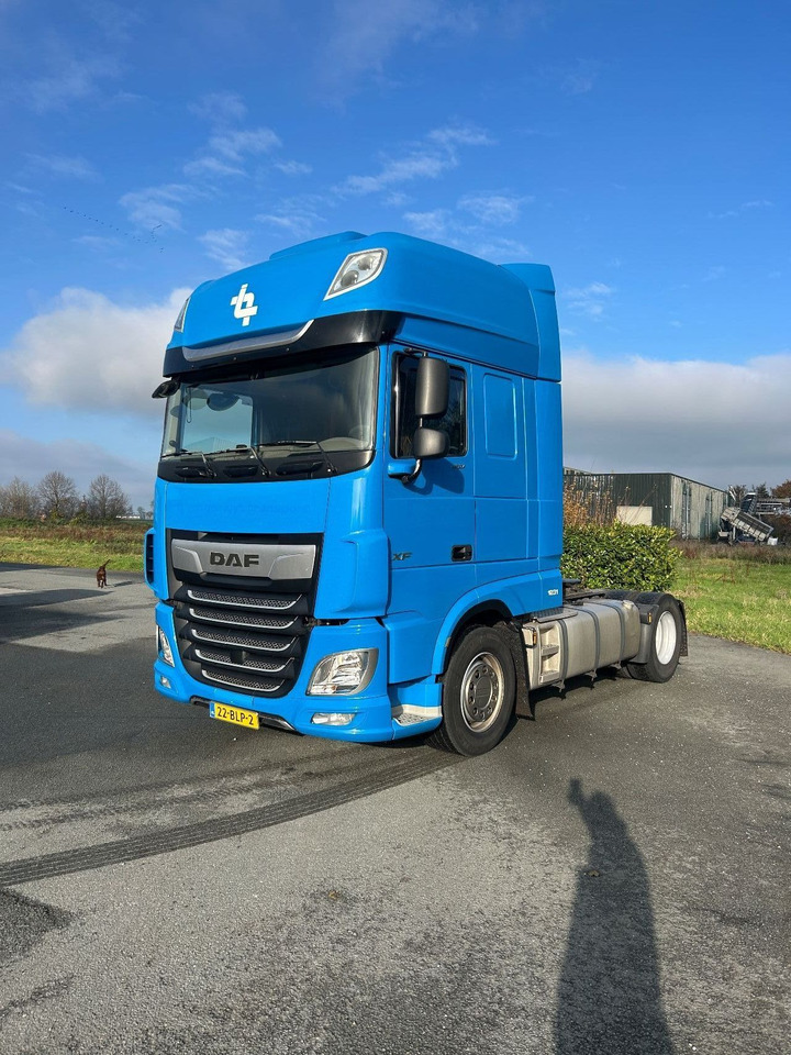DAF XF 480 XF480 Super Space Very complete trucks More pc available - Tegljač: slika 1 DAF XF 480 XF480 Super Space Very complete trucks More pc available - Tegljač: slika 1