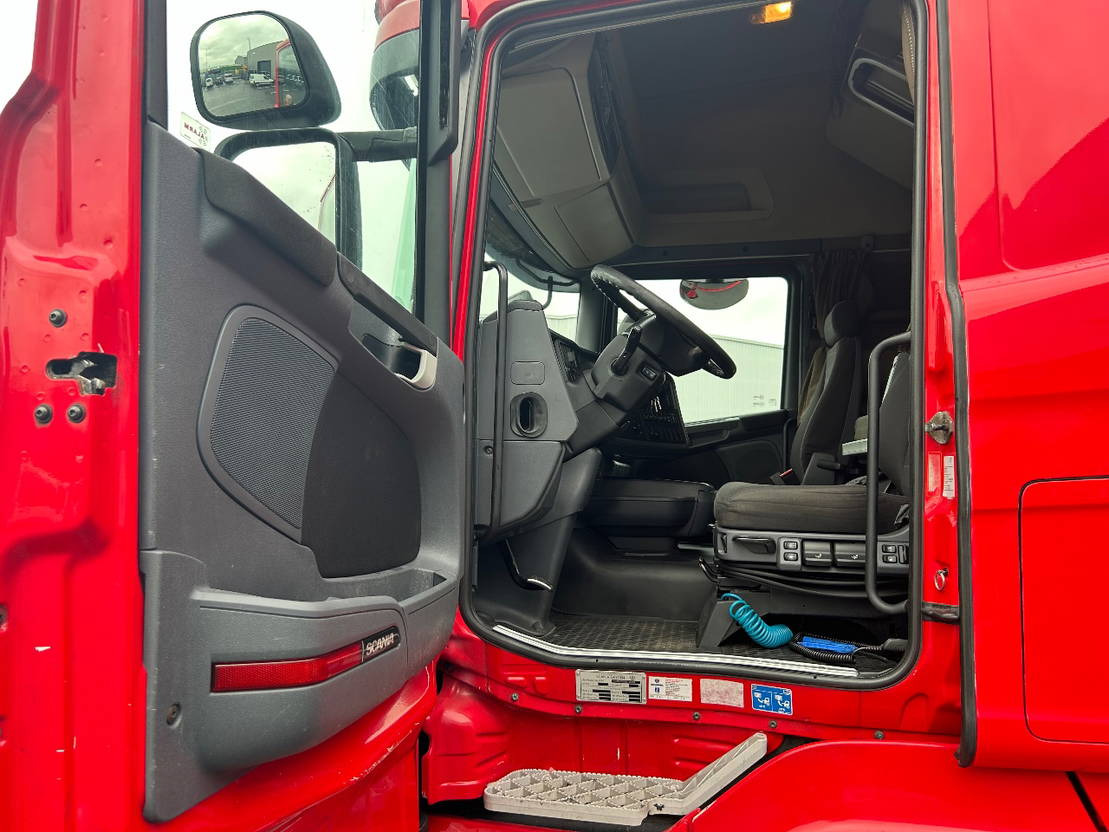 Scania R580 V8 R580 v8 Topline Retarder Full Airsuspension Double Glass - Tegljač: slika 4 Scania R580 V8 R580 v8 Topline Retarder Full Airsuspension Double Glass - Tegljač: slika 4