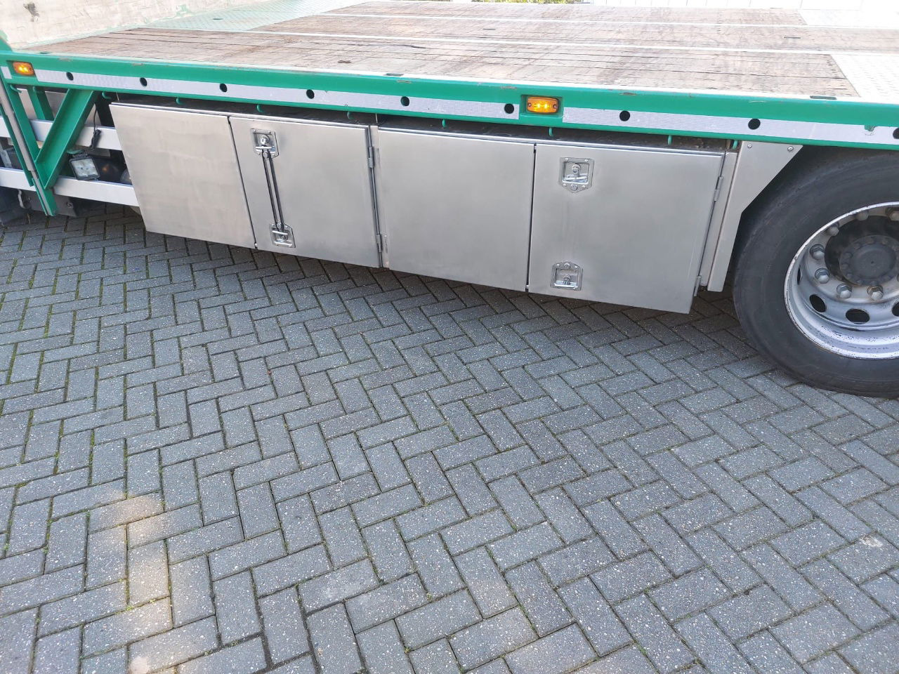 Volvo FH 500 6x2 Full Options 1e Owner Truck - Kamion sa tovarnim sandukom: slika 4 Volvo FH 500 6x2 Full Options 1e Owner Truck - Kamion sa tovarnim sandukom: slika 4