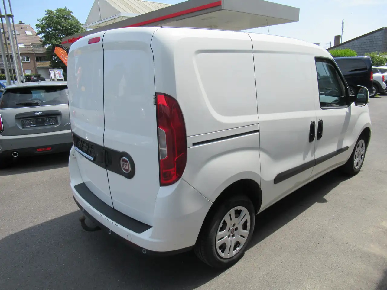 Fiat Doblo 105CV AIRCO,NAVI,CRUISE 9000€+TVA - Furgon: slika 2 Fiat Doblo 105CV AIRCO,NAVI,CRUISE 9000€+TVA - Furgon: slika 2