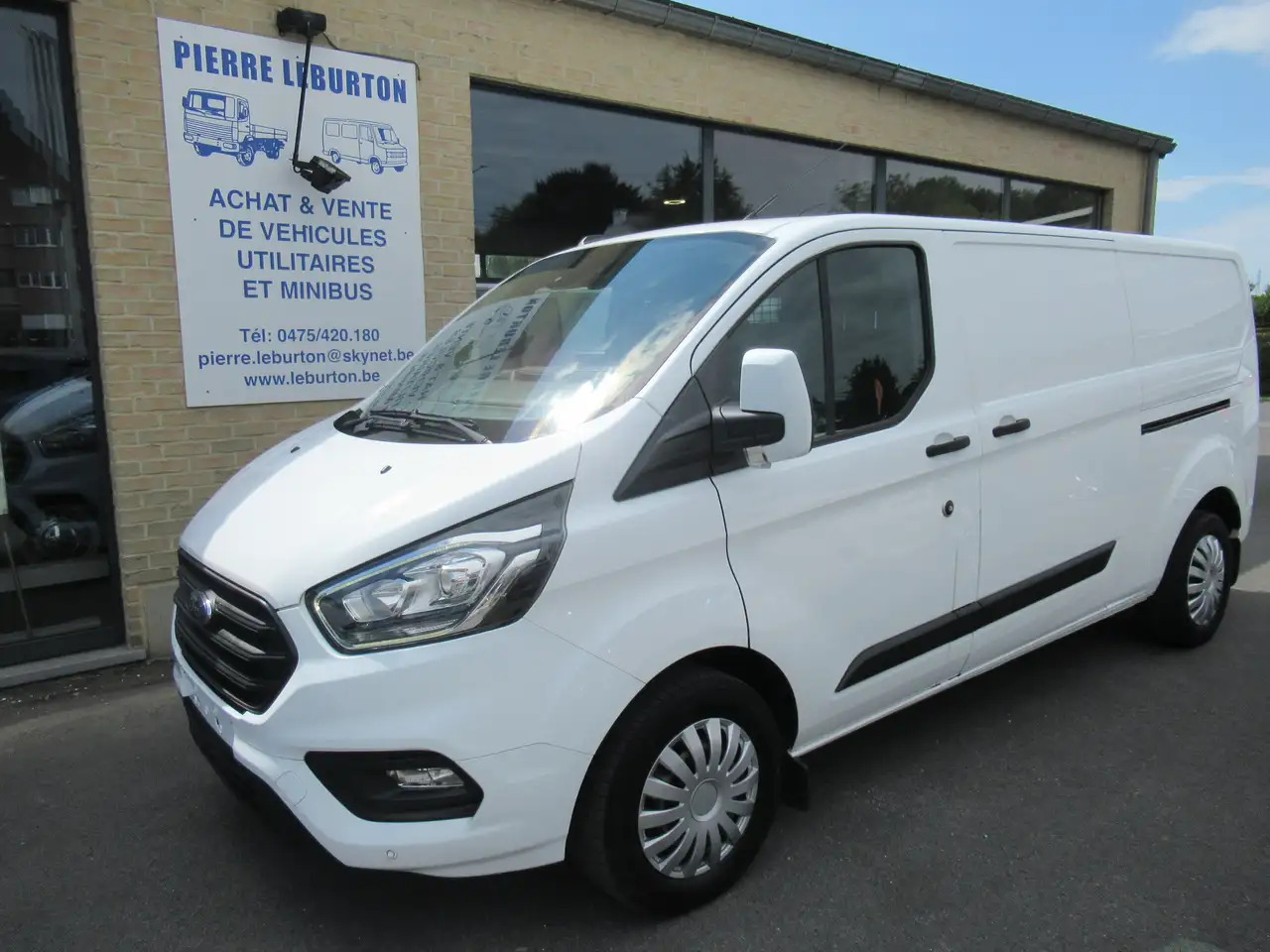Ford Transit Custom L2, navi, cruis, clim 2PL 13900€+tva/btw - Mali kombi: slika 1 Ford Transit Custom L2, navi, cruis, clim 2PL 13900€+tva/btw - Mali kombi: slika 1