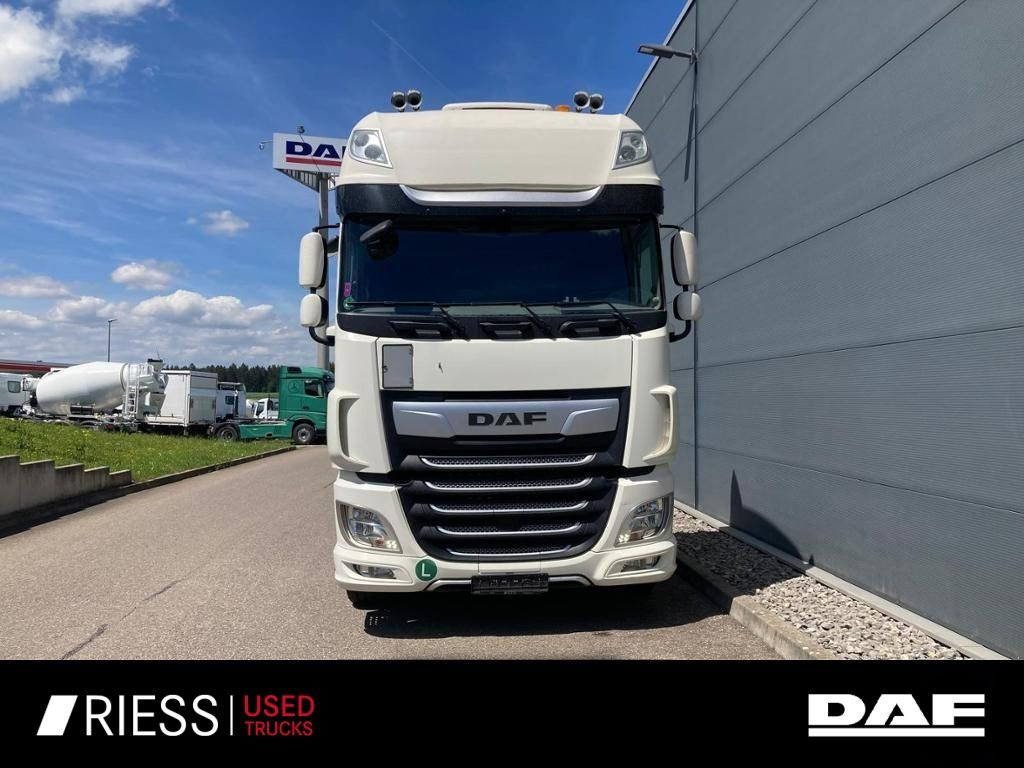 DAF XF 480 FT XF 480 FT SSC Intarder Standklima DAF XF 480 FT SSC Intarder Standklima SpurH LED - Tegljač: slika 4 DAF XF 480 FT XF 480 FT SSC Intarder Standklima DAF XF 480 FT SSC Intarder Standklima SpurH LED - Tegljač: slika 4