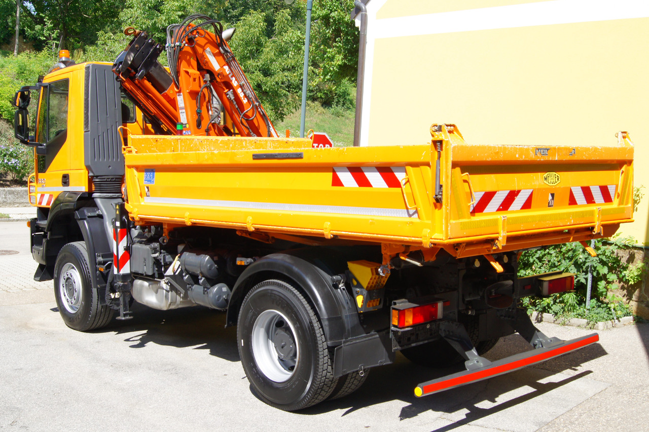 IVECO 190T33 Trakker 4x4/ATLAS 85.2/Euro5/Winterdienst/Streuer - Kamion sa dizalicom: slika 4 IVECO 190T33 Trakker 4x4/ATLAS 85.2/Euro5/Winterdienst/Streuer - Kamion sa dizalicom: slika 4