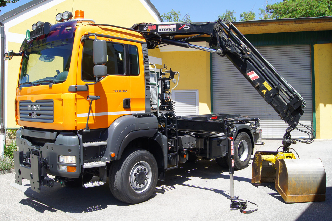MAN TGA 18.360 BL 4x4/Euro 4/TÜV/HIAB 111/MULTILIFT/Winterdienst - Kamion sa hidrauličnom kukom, Kamion sa dizalicom: slika 2 MAN TGA 18.360 BL 4x4/Euro 4/TÜV/HIAB 111/MULTILIFT/Winterdienst - Kamion sa hidrauličnom kukom, Kamion sa dizalicom: slika 2
