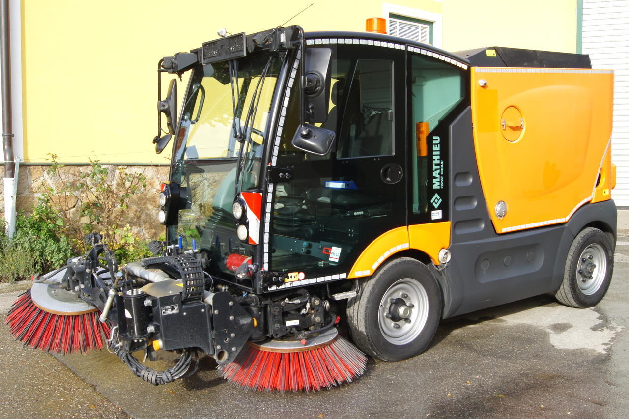 MATHIEU Azura Flex MC210 3-rd brush / EURO 6 - Autočistilica: slika 3 MATHIEU Azura Flex MC210 3-rd brush / EURO 6 - Autočistilica: slika 3