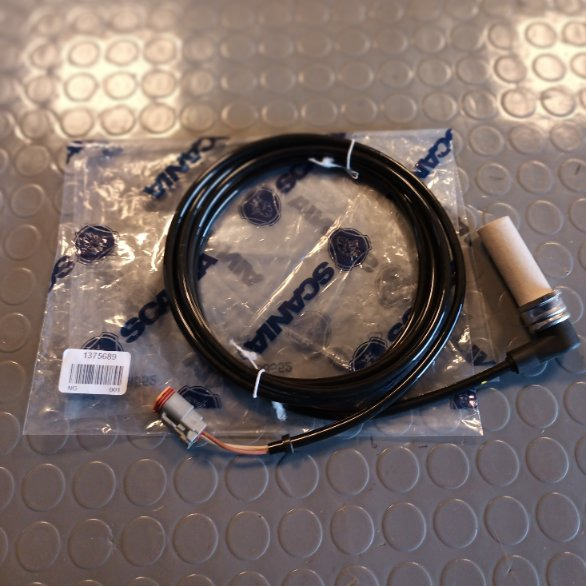 SCANIA ROTATIONAL SPEED SENSOR - 1375689 - Senzor za Kamion: slika 1 SCANIA ROTATIONAL SPEED SENSOR - 1375689 - Senzor za Kamion: slika 1