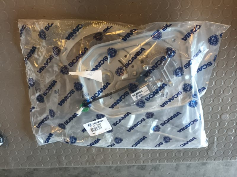 SCANIA WINDOW WINDER - 2572349 - Staklo i delovi za Kamion: slika 1 SCANIA WINDOW WINDER - 2572349 - Staklo i delovi za Kamion: slika 1