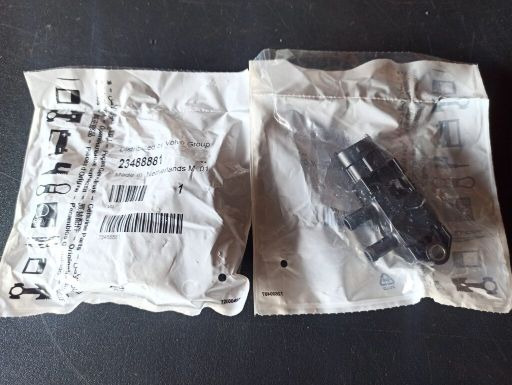 VOLVO DIFFERENTIAL PRESSURE SENSOR 23488881 - Senzor za Kamion: slika 1 VOLVO DIFFERENTIAL PRESSURE SENSOR 23488881 - Senzor za Kamion: slika 1