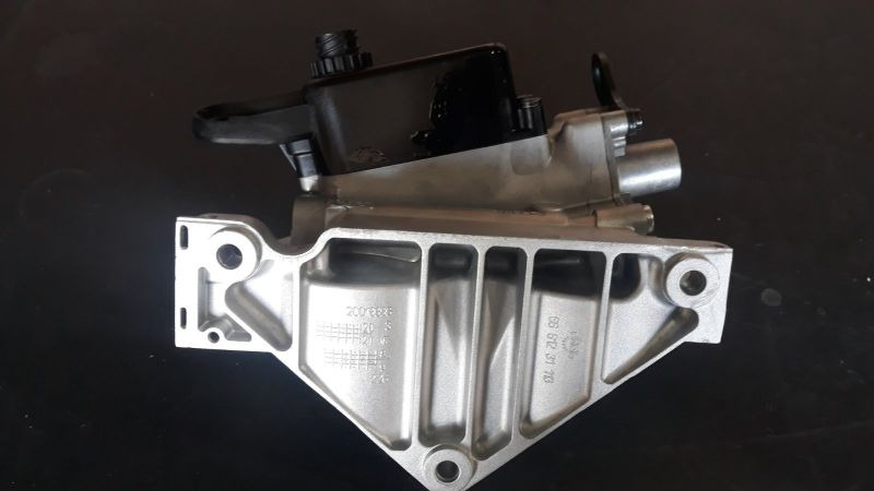 VOLVO FUEL FILTER HOUSING 21900860, 21032642 - Filter za gorivo za Kamion: slika 4 VOLVO FUEL FILTER HOUSING 21900860, 21032642 - Filter za gorivo za Kamion: slika 4