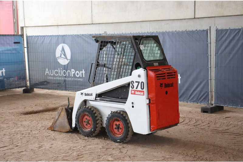 Bobcat S70 - Utovarivač točkaš: slika 3 Bobcat S70 - Utovarivač točkaš: slika 3