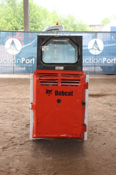Bobcat S70 - Utovarivač točkaš: slika 4 Bobcat S70 - Utovarivač točkaš: slika 4