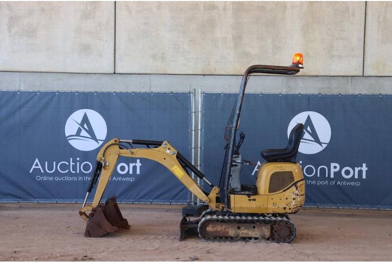 Caterpillar 300.9D - Mini bager: slika 2 Caterpillar 300.9D - Mini bager: slika 2