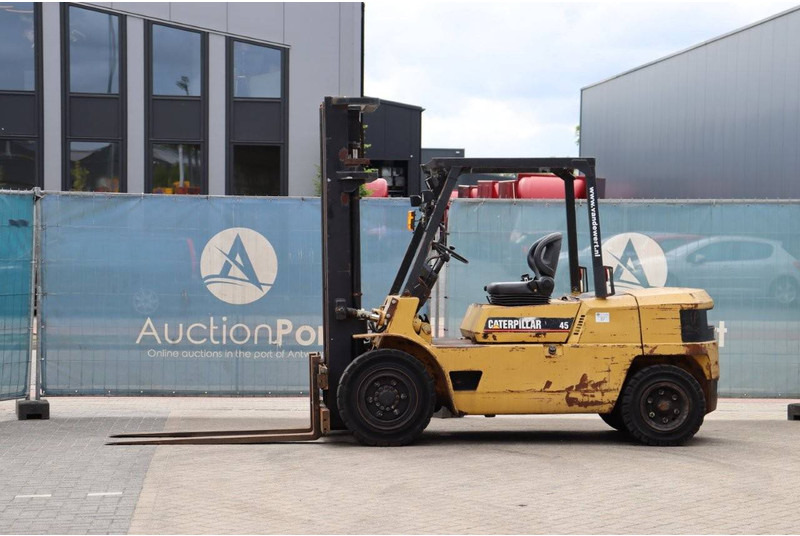 Caterpillar DP45 - Dizel viljuškar: slika 1 Caterpillar DP45 - Dizel viljuškar: slika 1