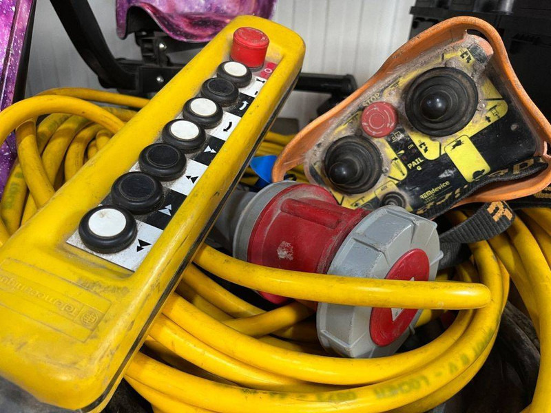 DAF 2500 - Kamion sa dizalicom: slika 5 DAF 2500 - Kamion sa dizalicom: slika 5