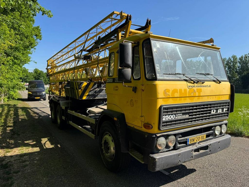 DAF 2500 - Kamion sa dizalicom: slika 2 DAF 2500 - Kamion sa dizalicom: slika 2
