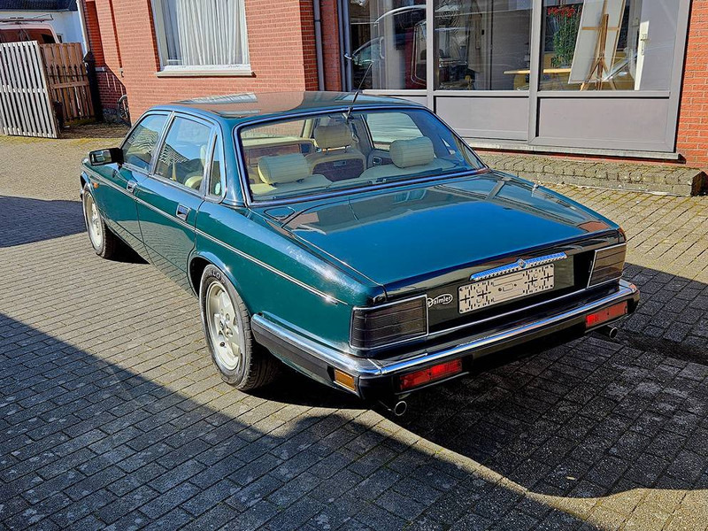 Daimler 4.0 - Limuzina: slika 2 Daimler 4.0 - Limuzina: slika 2