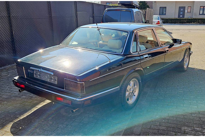 Daimler 4.0 - Limuzina: slika 3 Daimler 4.0 - Limuzina: slika 3