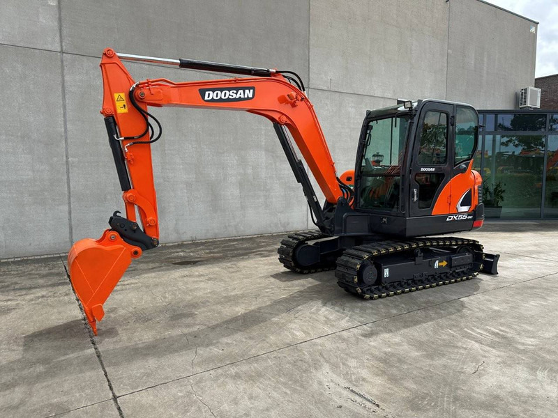 Doosan DX55-9C - Bager guseničar: slika 1 Doosan DX55-9C - Bager guseničar: slika 1