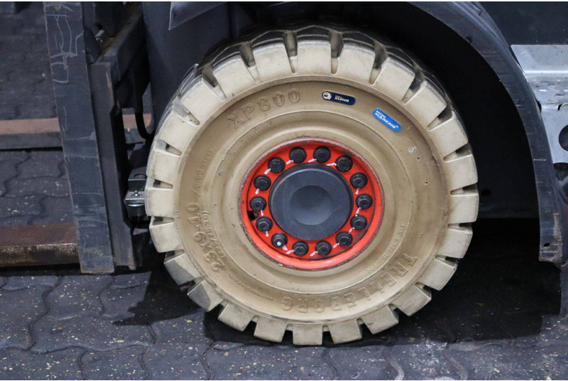 Gasni viljuškar Fenwick-Linde H25T-02: slika 17 Gasni viljuškar Fenwick-Linde H25T-02: slika 17