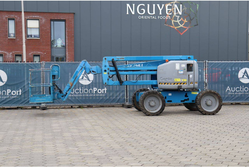 Genie Z-45/25J - Zglobna platforma: slika 1 Genie Z-45/25J - Zglobna platforma: slika 1