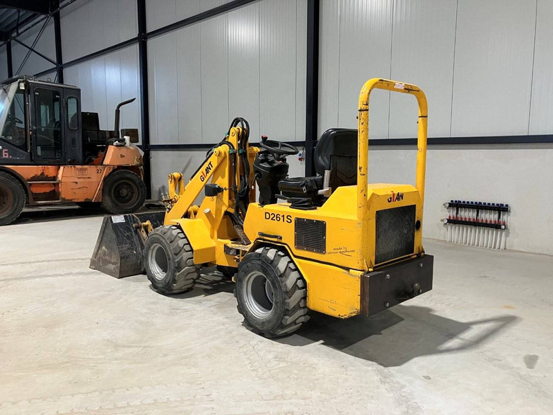 Giant D261S - Utovarivač točkaš: slika 4 Giant D261S - Utovarivač točkaš: slika 4