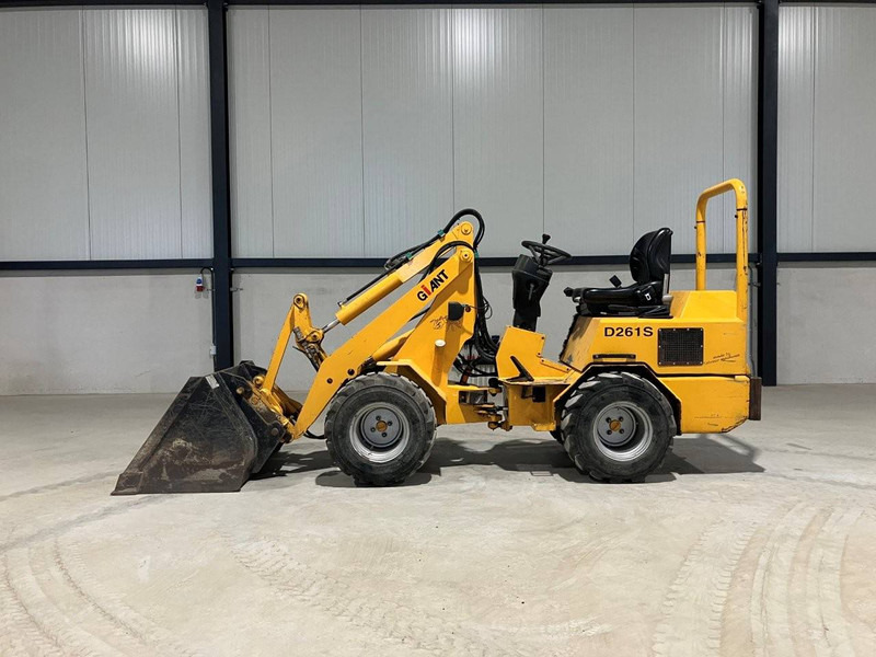 Giant D261S - Utovarivač točkaš: slika 3 Giant D261S - Utovarivač točkaš: slika 3