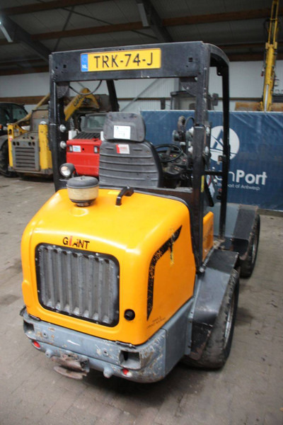 Giant V452T HD - Utovarivač točkaš: slika 5 Giant V452T HD - Utovarivač točkaš: slika 5