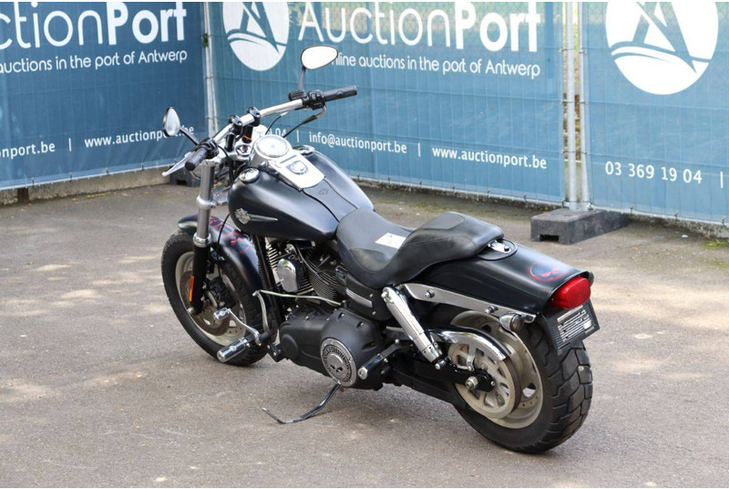 Harley-Davidson Dyna Fat Bob - Motocikl: slika 4 Harley-Davidson Dyna Fat Bob - Motocikl: slika 4