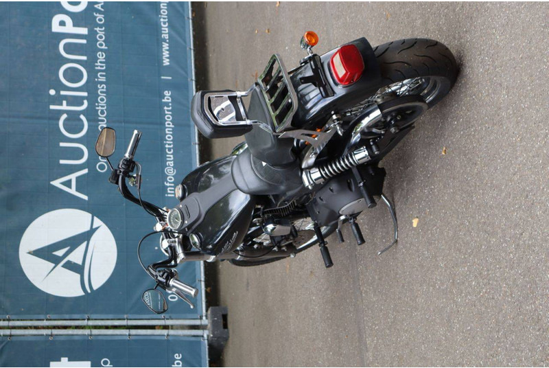 Harley-Davidson Dyna Street Bob - Motocikl: slika 4 Harley-Davidson Dyna Street Bob - Motocikl: slika 4