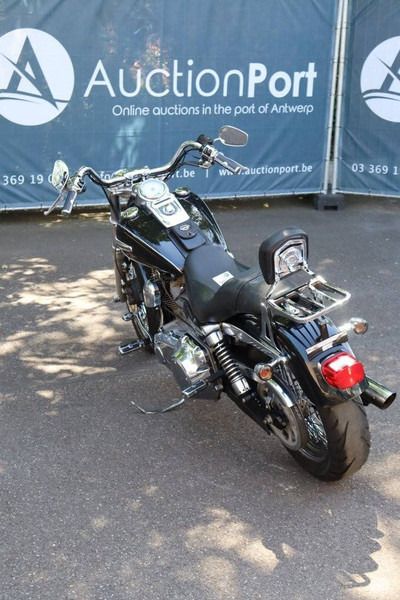 Harley-Davidson Dyna Super Glide - Motocikl: slika 5 Harley-Davidson Dyna Super Glide - Motocikl: slika 5