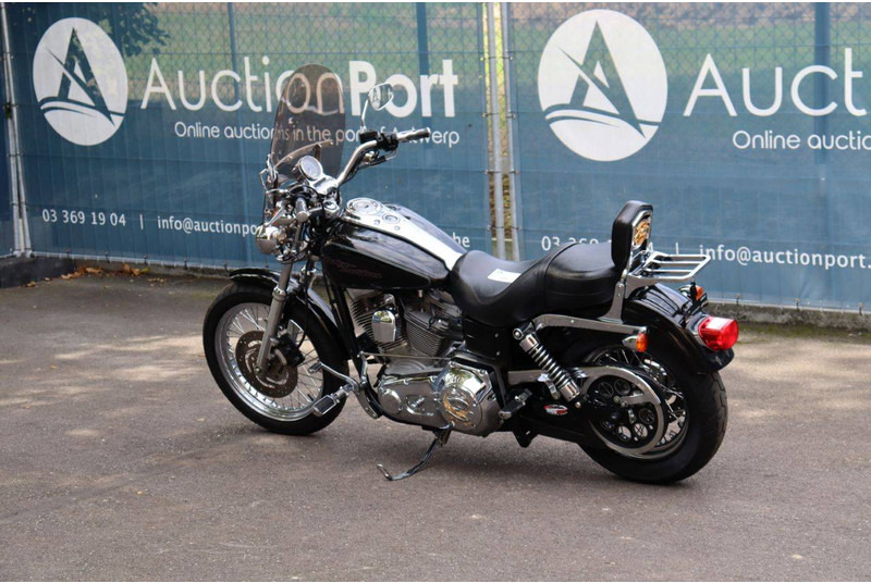 Harley-Davidson Dyna Super Glide Custom - Motocikl: slika 3 Harley-Davidson Dyna Super Glide Custom - Motocikl: slika 3