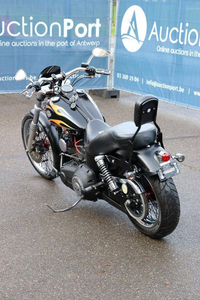 Harley-Davidson Dyna Wide Glide - Motocikl: slika 4 Harley-Davidson Dyna Wide Glide - Motocikl: slika 4