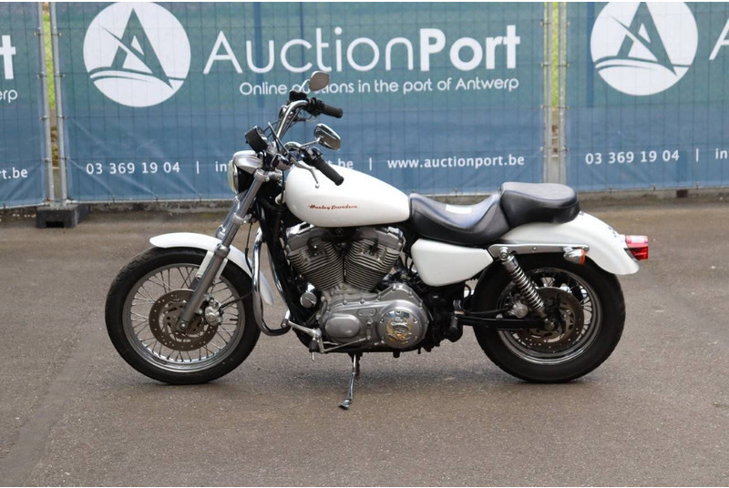 Harley-Davidson Sporster XL883 - Motocikl: slika 2 Harley-Davidson Sporster XL883 - Motocikl: slika 2