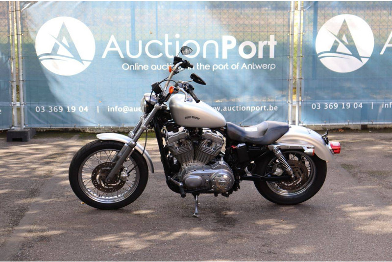 Harley-Davidson Sportster XL 883 Roadster - Motocikl: slika 1 Harley-Davidson Sportster XL 883 Roadster - Motocikl: slika 1