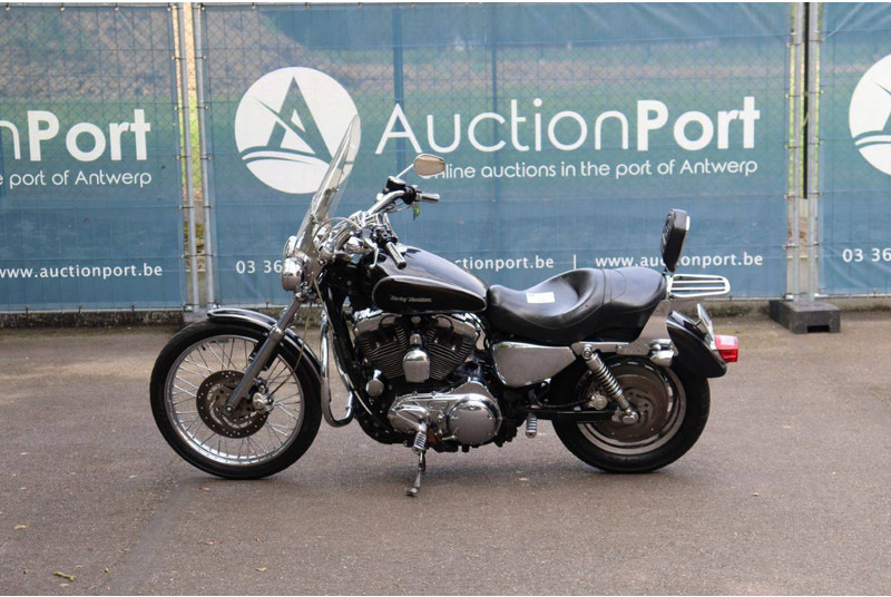 Harley-Davidson Sportster XL1200 Custom - Motocikl: slika 2 Harley-Davidson Sportster XL1200 Custom - Motocikl: slika 2