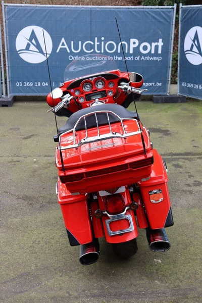 Harley-Davidson Ultra Classic CVO - Motocikl: slika 5 Harley-Davidson Ultra Classic CVO - Motocikl: slika 5