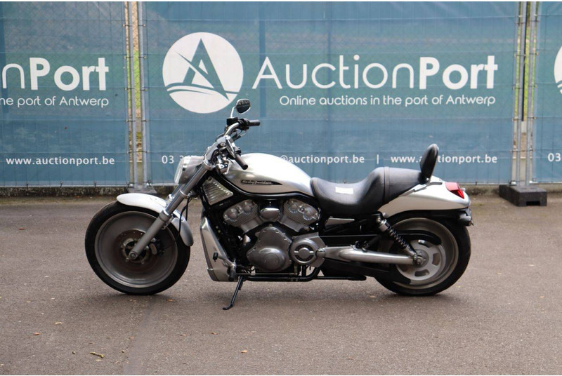 Harley-Davidson V-Rod VRSC - Motocikl: slika 2 Harley-Davidson V-Rod VRSC - Motocikl: slika 2